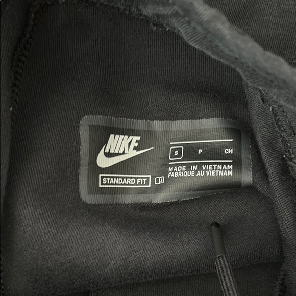 Nike Black Full-Zip Hoodie - Picture 5 of 10